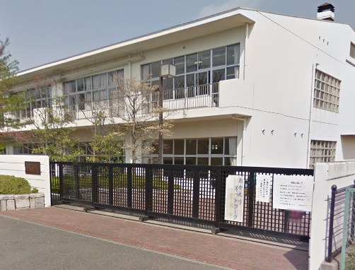 小学校　藤沢市立石川小学校（小学校）まで413m