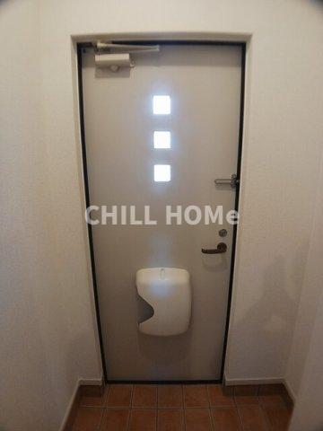 玄関　当社、チルホームのHPもご覧ください(^^)/物件情報多数♪