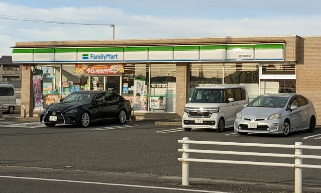 コンビニ　ファミリーマート 春日西牧店（コンビニ）まで469m