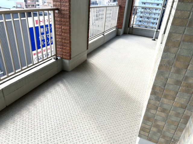 バルコニー　アメックス西新駅前