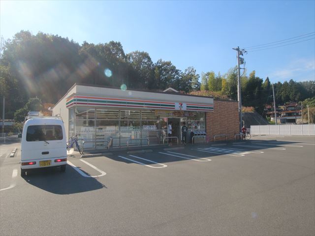 コンビニ　セブンイレブン東広島高美が丘店（コンビニ）まで1150m