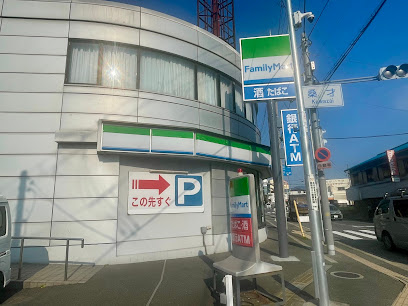 コンビニ　ファミリーマート 門真大橋店（コンビニ）まで318m