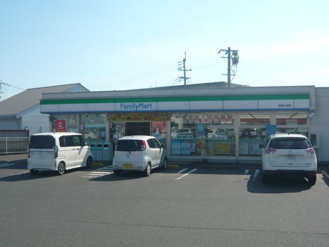 コンビニ　ファミリーマート鹿屋笠之原店（コンビニ）まで750m