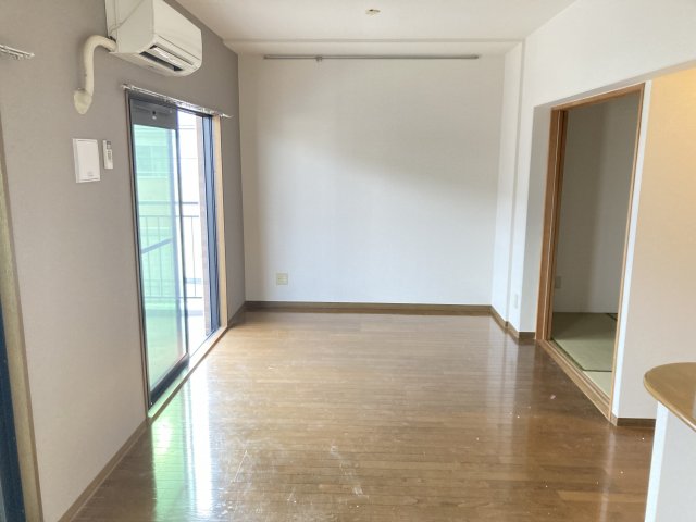 居室・リビング　別のお部屋の写真です。