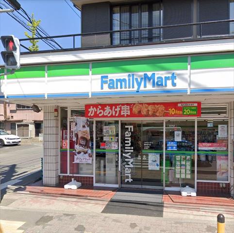 コンビニ　ファミリーマート（コンビニ）まで1505m