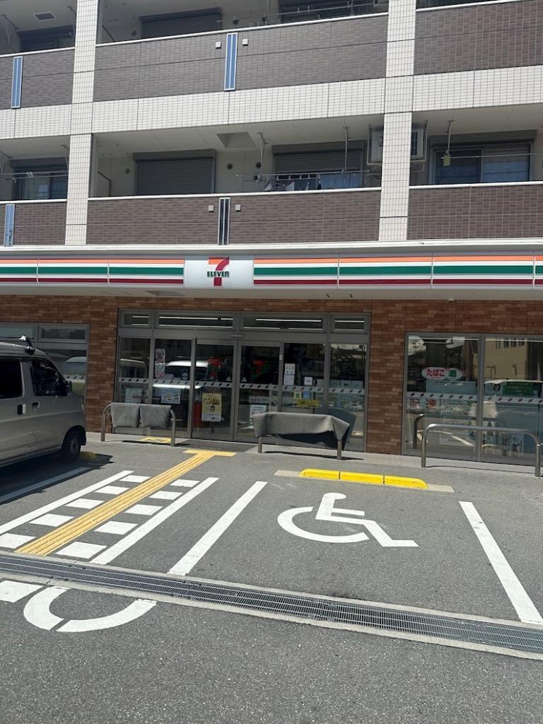 コンビニ　セブン-イレブン 東大阪岩田町１丁目店（コンビニ）まで93m