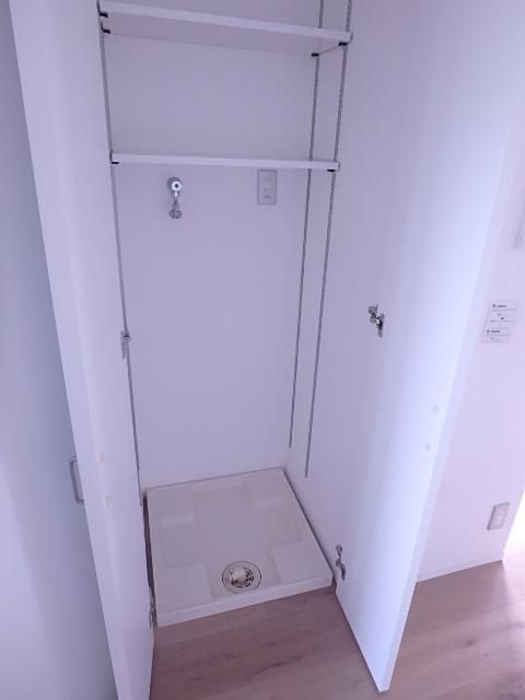 洗面設備　洗濯機置き場