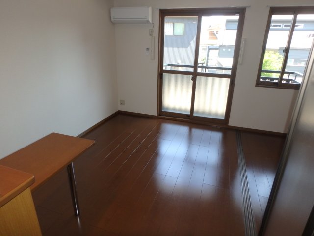 居室・リビング　別部屋反転間取のお写真になります。参考にご覧くださいませ。別