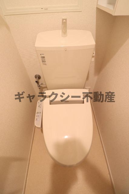 トイレ　温水洗浄便座