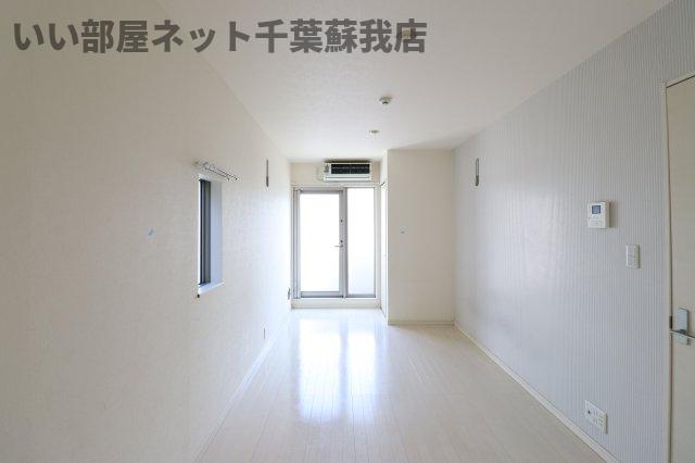 居室・リビング　ゆったり過ごせる居間です