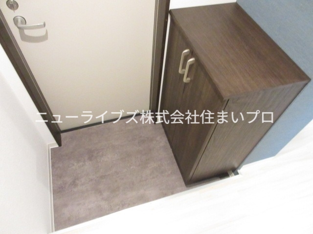 京阪本線 寝屋川市駅 徒歩10分 3階建 築4年の玄関写真