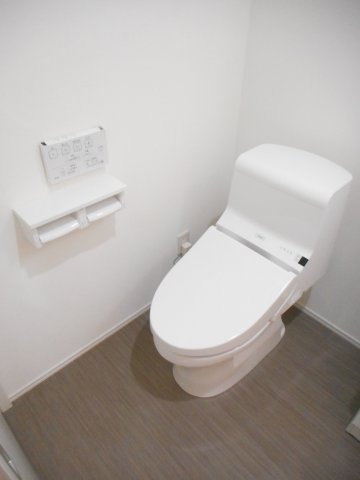 トイレ　トイレもきれいです