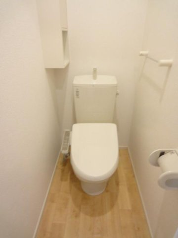 トイレ　清潔感のあるトイレです