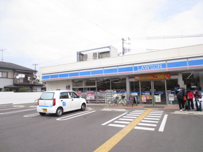 コンビニ　ローソン（コンビニ）まで850m