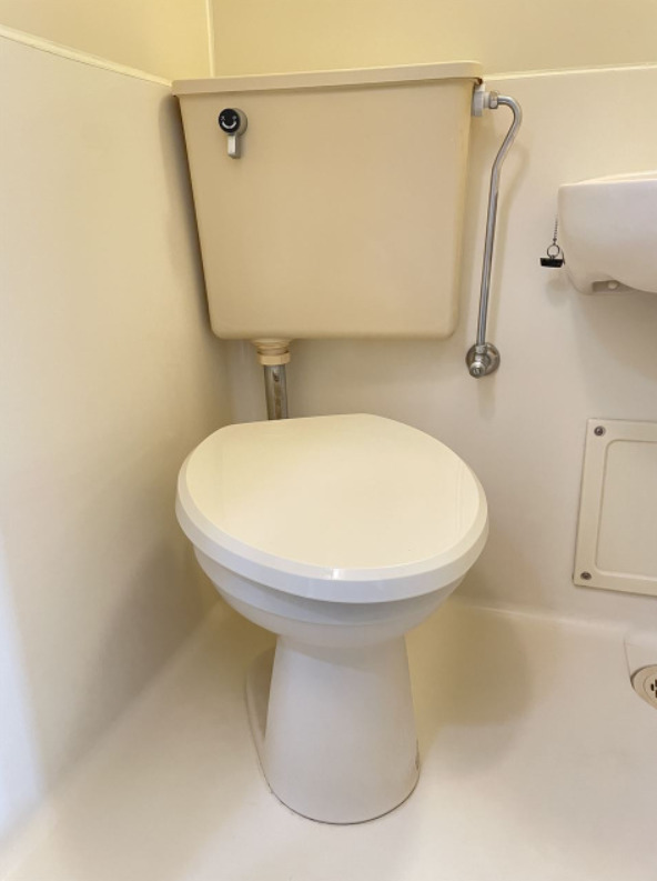 トイレ　他のお部屋の参考写真となります。