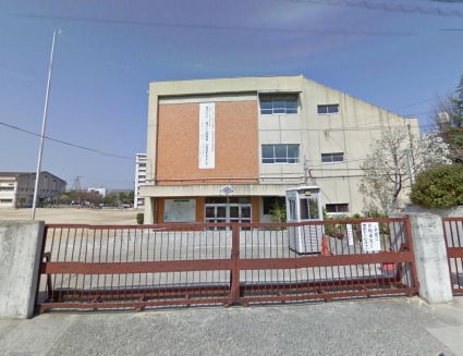 小学校　高石市立 取石小学校（小学校）まで451m