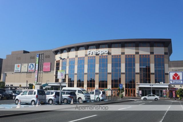 ショッピングセンター　フレスポ鳥栖（ショッピングセンター）まで300m