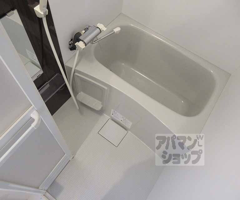 バス・シャワールーム　清潔感のあるバスルームです！