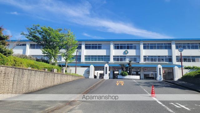 高校・高専　福岡県立玄界高等学校（高校・高専）まで527m