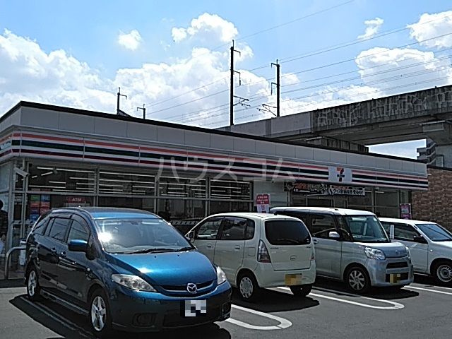 コンビニ　セブンイレブン 博多竹下2丁目店（コンビニ）まで579m