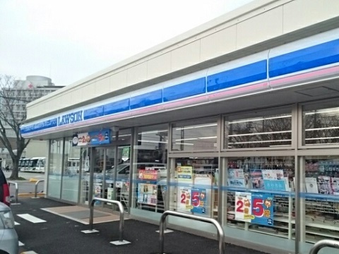 コンビニ　ローソン富山日赤病院前店（コンビニ）まで350m