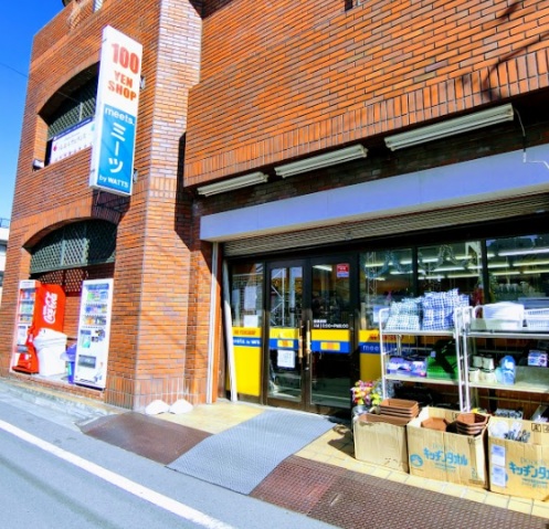コンビニ　ファミリーマート田園調布本町店（コンビニ）まで310m
