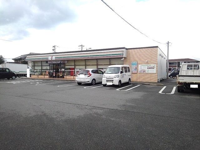 コンビニ　セブンイレブン八女龍ケ原店（コンビニ）まで220m