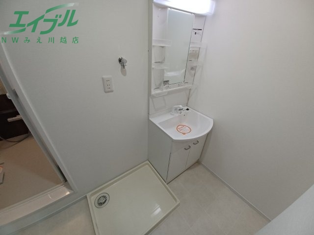 洗面設備　同型参考写真