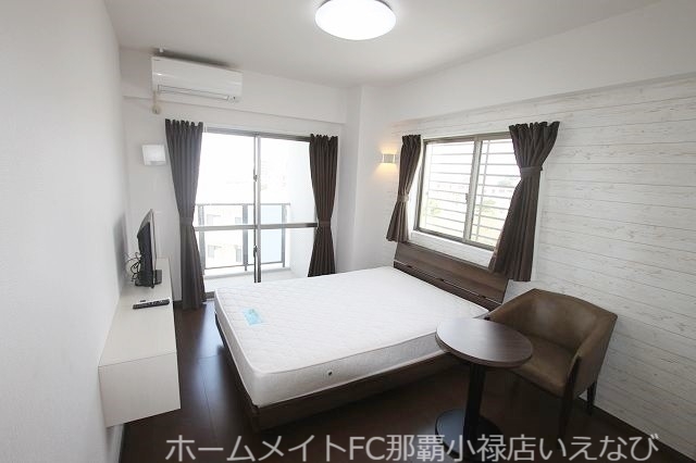 居室・リビング　※別部屋のお写真となります。