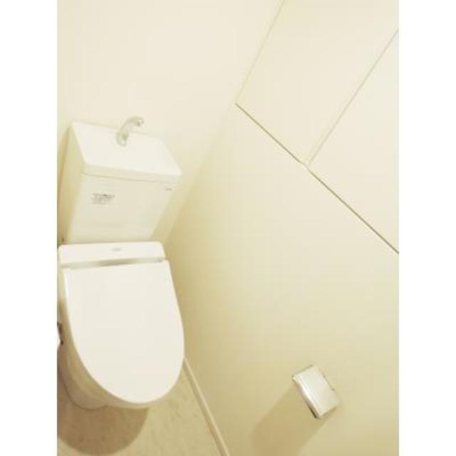 トイレ　※写真は同タイプ住戸です。