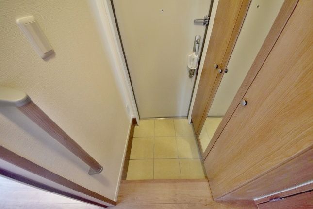 アルマコート万願寺の玄関写真