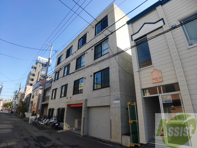建物外観　札幌市中央区南７条西「ＡＱＵＡ３」