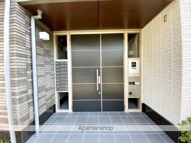 エントランス　エントランス