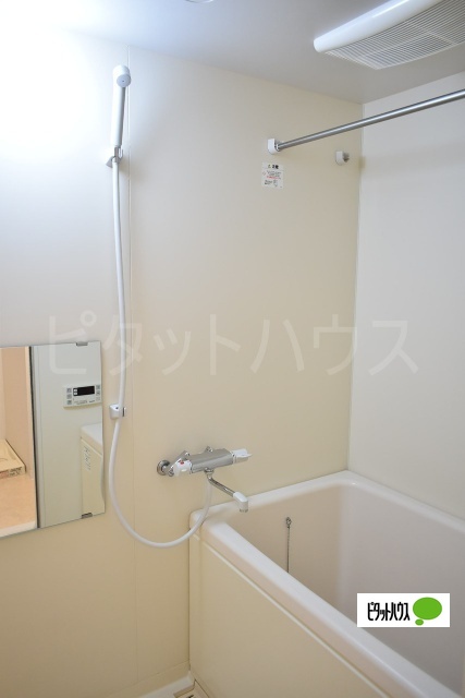 ヴェルデIの風呂写真