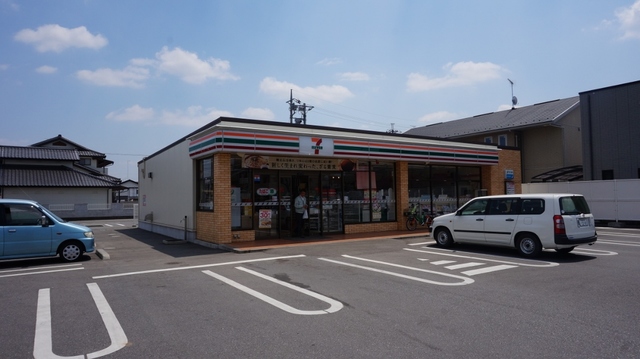コンビニ　セブンイレブン小金井駅東店（コンビニ）まで740m