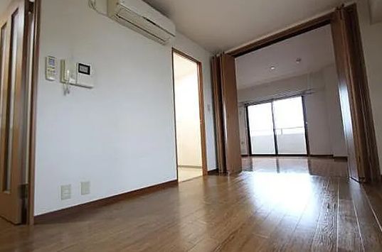 居室・リビング　☆明るい洋室☆