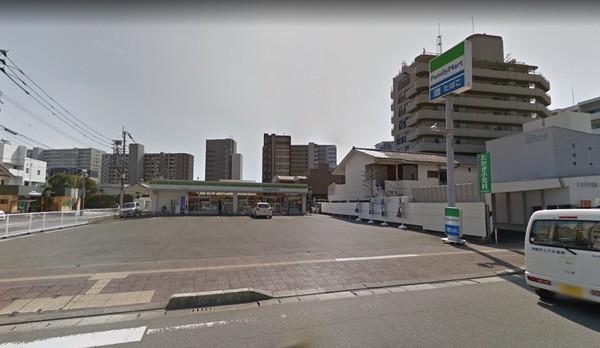コンビニ　ファミリーマート橘通東一丁目店（コンビニ）まで438m