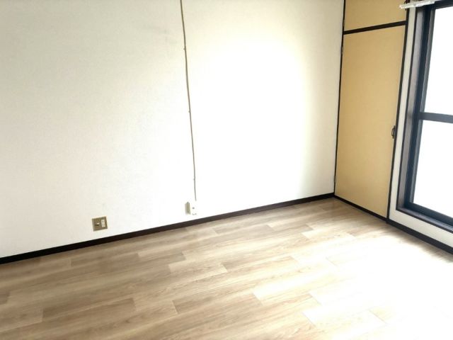 シャイニーフラッツの内装写真