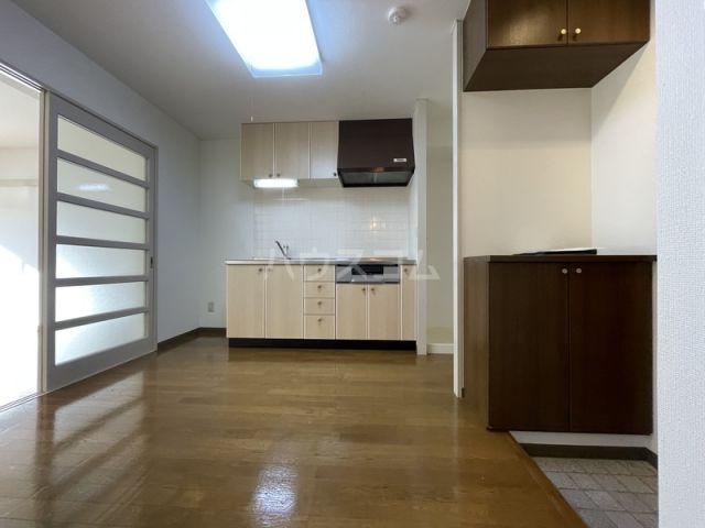 レジデンス水村の居間写真