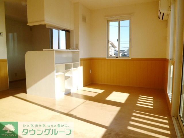 サンモールの居間写真