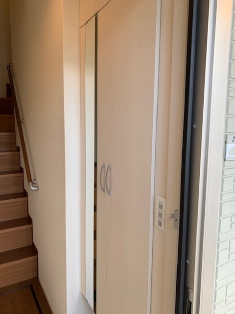 玄関　シューズボックス