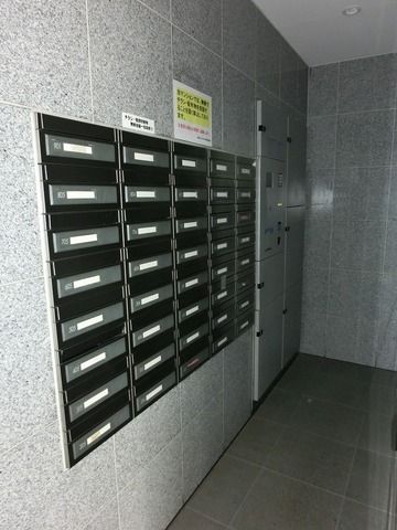 東京メトロ丸ノ内線 新中野駅 徒歩4分 9階建 築23年の外観写真