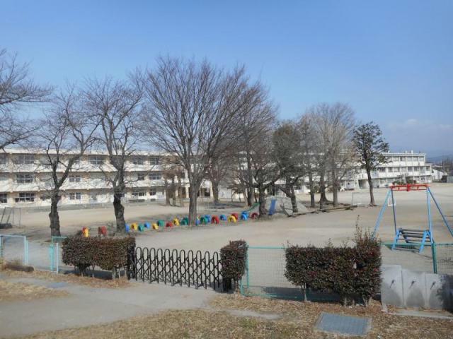 小学校　前橋市立細井小学校（小学校）まで631m