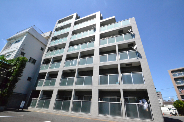 建物外観　バルコニー側。日当たり良好です