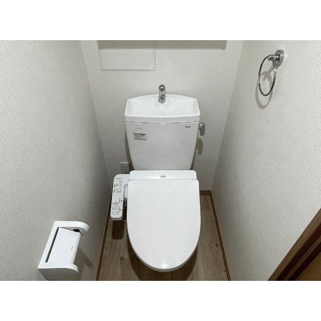 トイレ　※サンプル写真使用