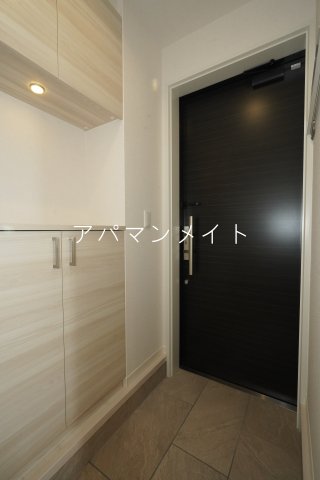 玄関　収納もある玄関です