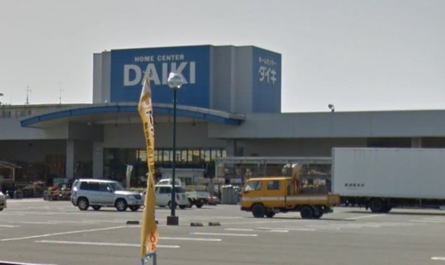 ホームセンター　ＤＣＭ宇部店（ホームセンター）まで553m