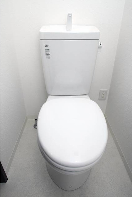 東京メトロ半蔵門線 押上駅 徒歩2分 7階建 築12年のトイレ写真