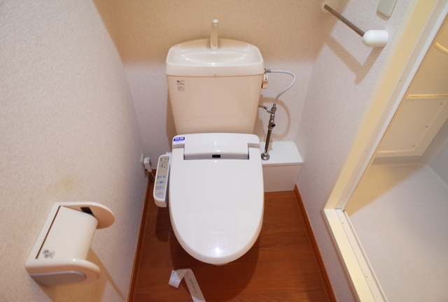 レオパレスT&Yのトイレ写真