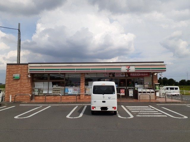 コンビニ　セブンイレブン伊勢崎豊城町店（コンビニ）まで350m